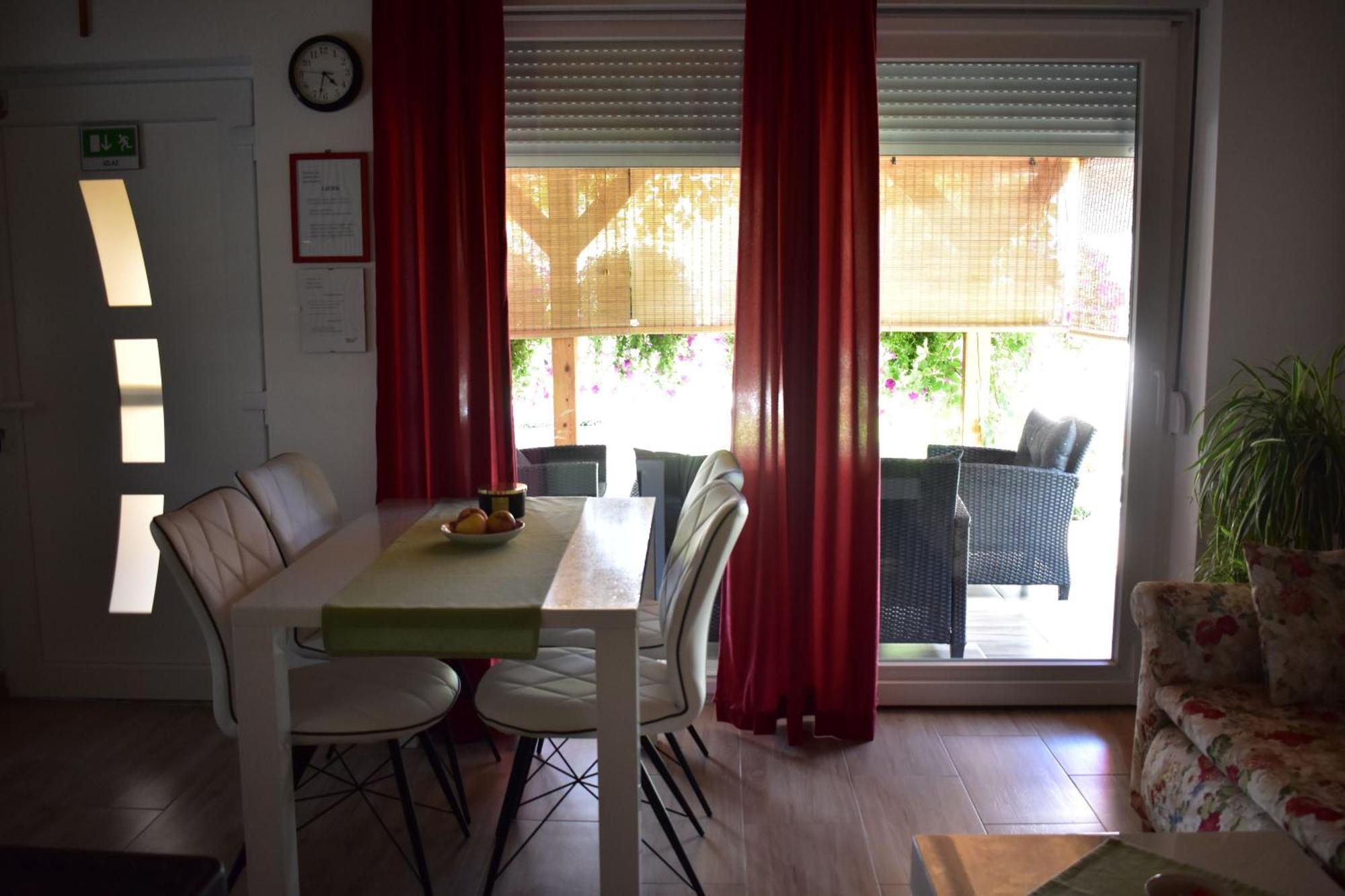 Apartman Tea Valpovo Extérieur photo